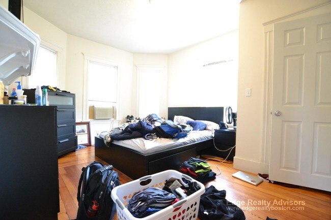 Photo - 548 Washington St Unit 1