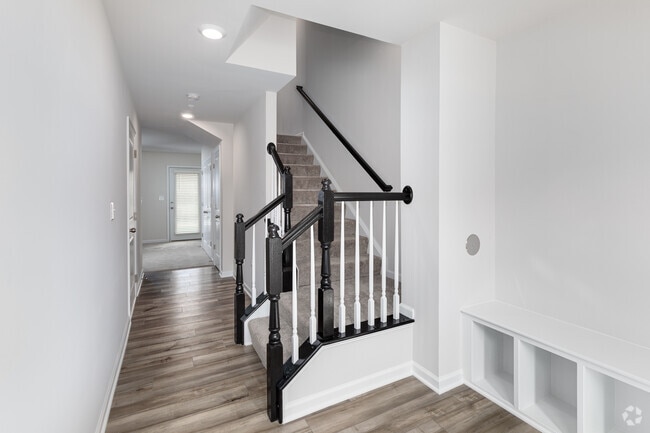 3BR, 2.5BA - 1,843SF