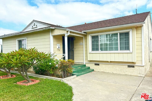 Building Photo - 2513 Denmead St Rental
