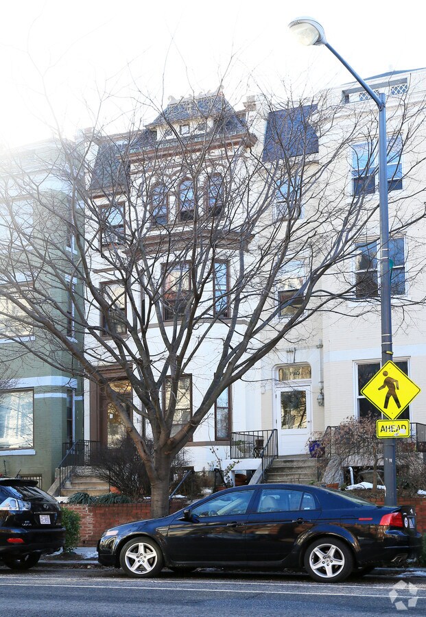 Photo - 1914 Calvert St NW