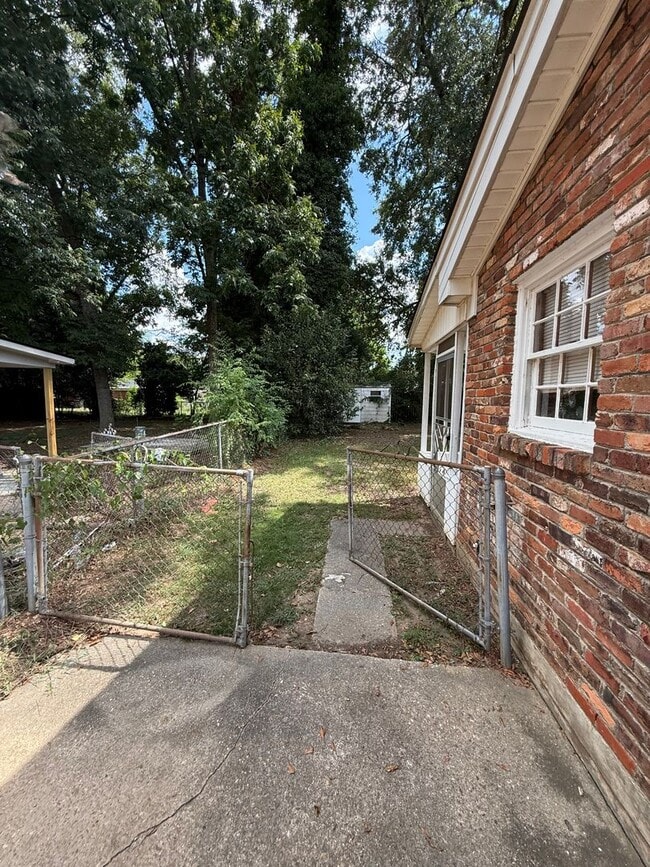 Photo - 3314 Bedford Ln