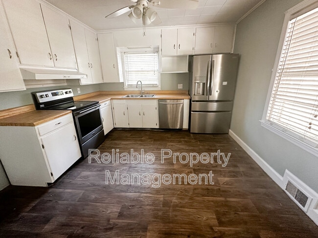 Photo - 201 Hardee St