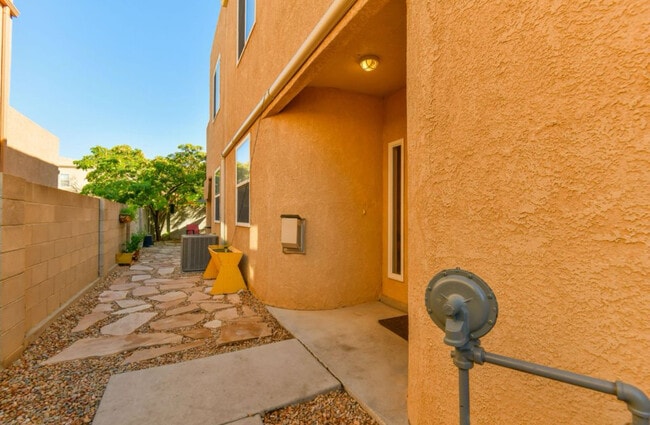 Photo - 13615 Shaffer Ct SE