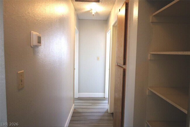 Photo - 1309 E Cartier Ave