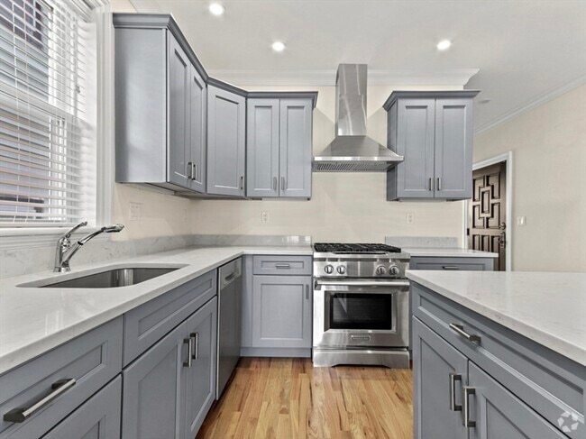 Building Photo - 76 Horace St Unit #1 Rental