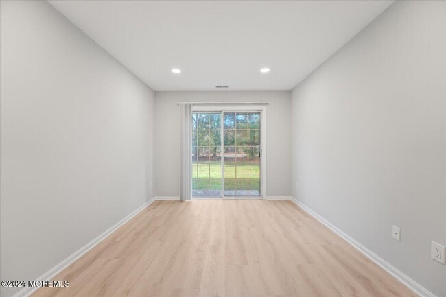 Photo - 785 Banyan Ct