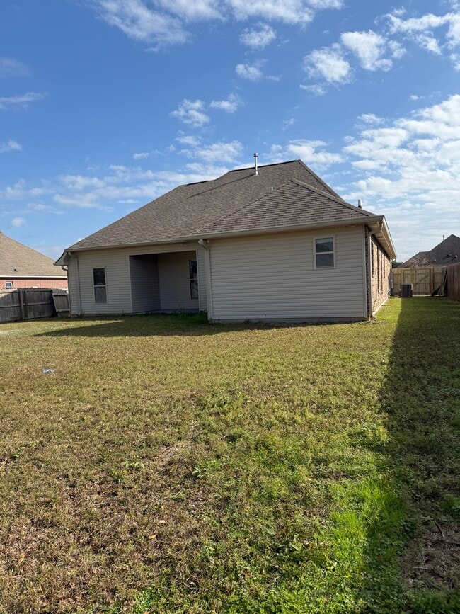 Photo - 42245 Wood Ave