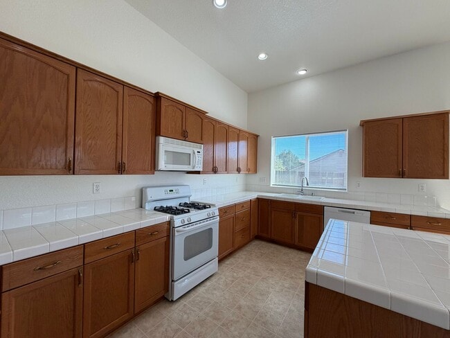 Photo - 1719 Short Oak Ct