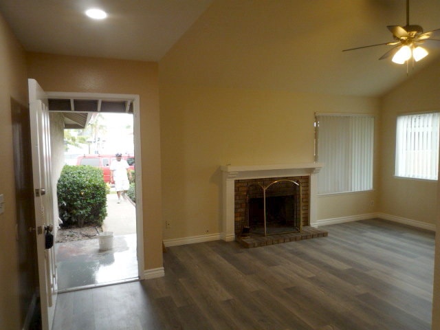 Photo - 5691 Lynnbrook Plz