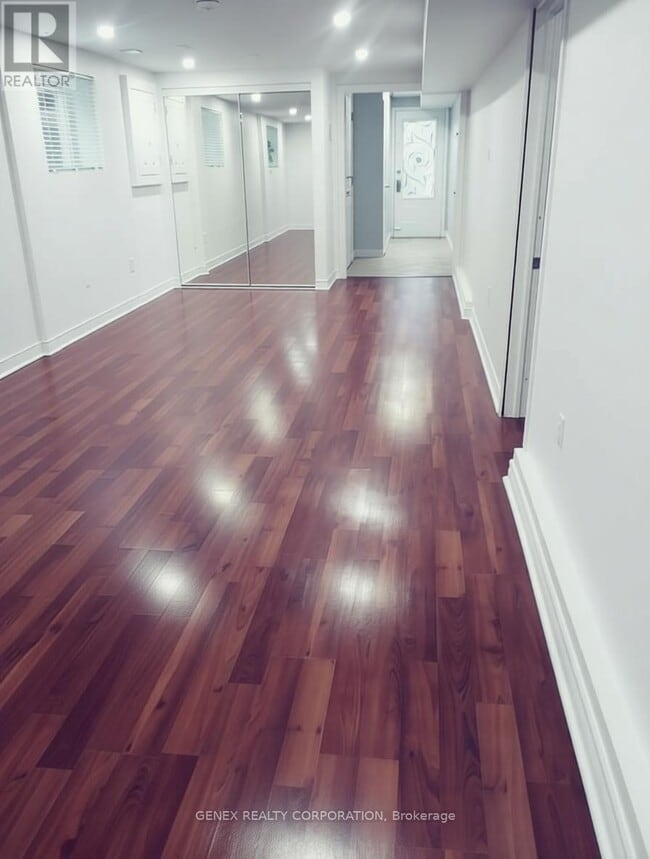 Photo - 8 Montrose Pl