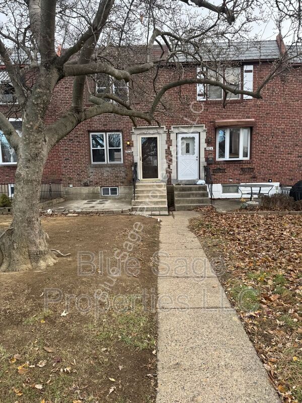 Photo - 902 Maple Ave Townhome