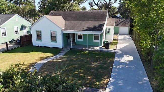 Photo - 6908 Moss Rose St