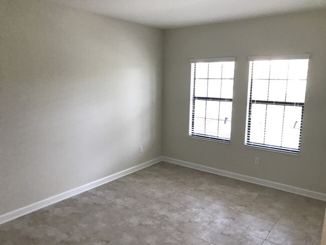 Photo - 3/2 Plus Den Located in Summerlake $2895