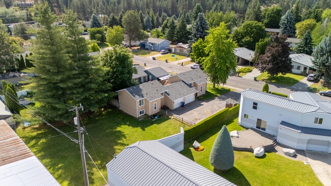 Photo - 1407 E Randle Ave
