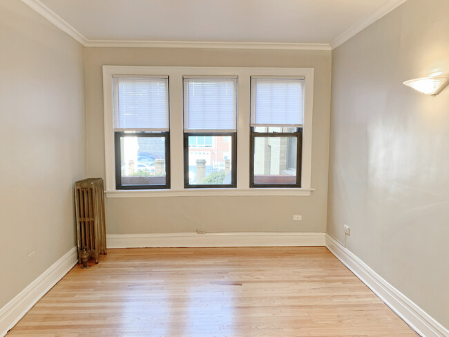 Large 1 Bed + Den in Superb Berwyn Locatio... - Large 1 Bed + Den in Superb Berwyn Locatio... Apartamento Unidad 903