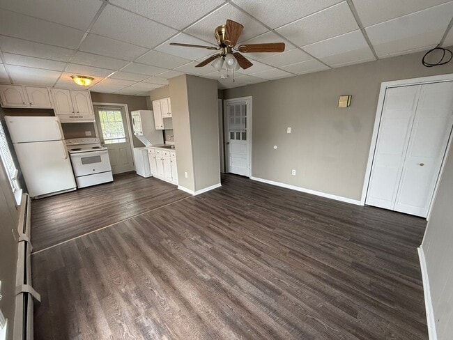 Building Photo - 424 S Market St Unit 424 1/2