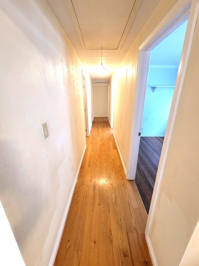 Photo - 331 W Bencamp St