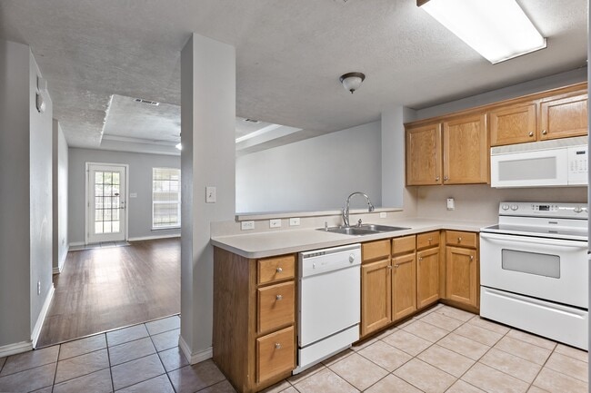 Photo - 1017 Bougainvillea St