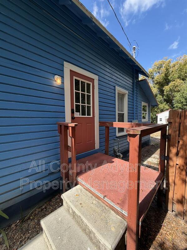 Photo - 912 Pine St