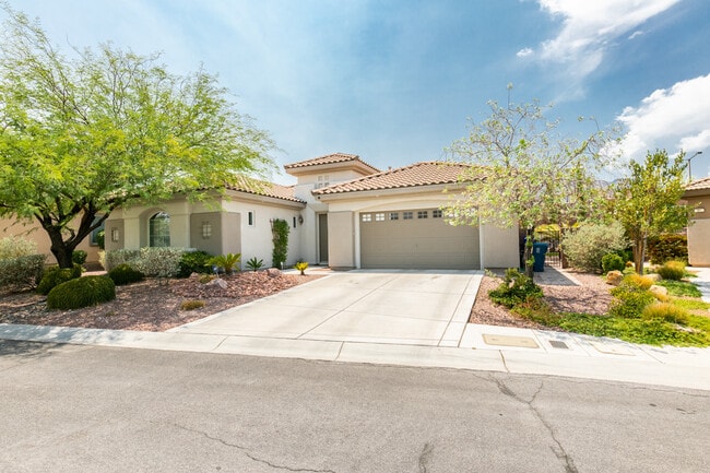 Photo - 65 Teahouse St