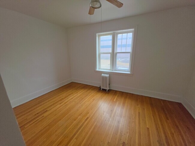 Photo - 429 Qu'Appelle Ave Unité 2