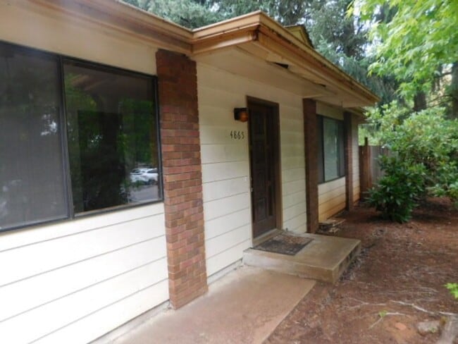 Photo - ellh01* Unit 4865