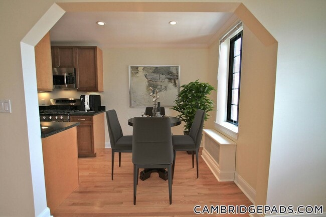 Building Photo - 60 Brattle St Unit 701