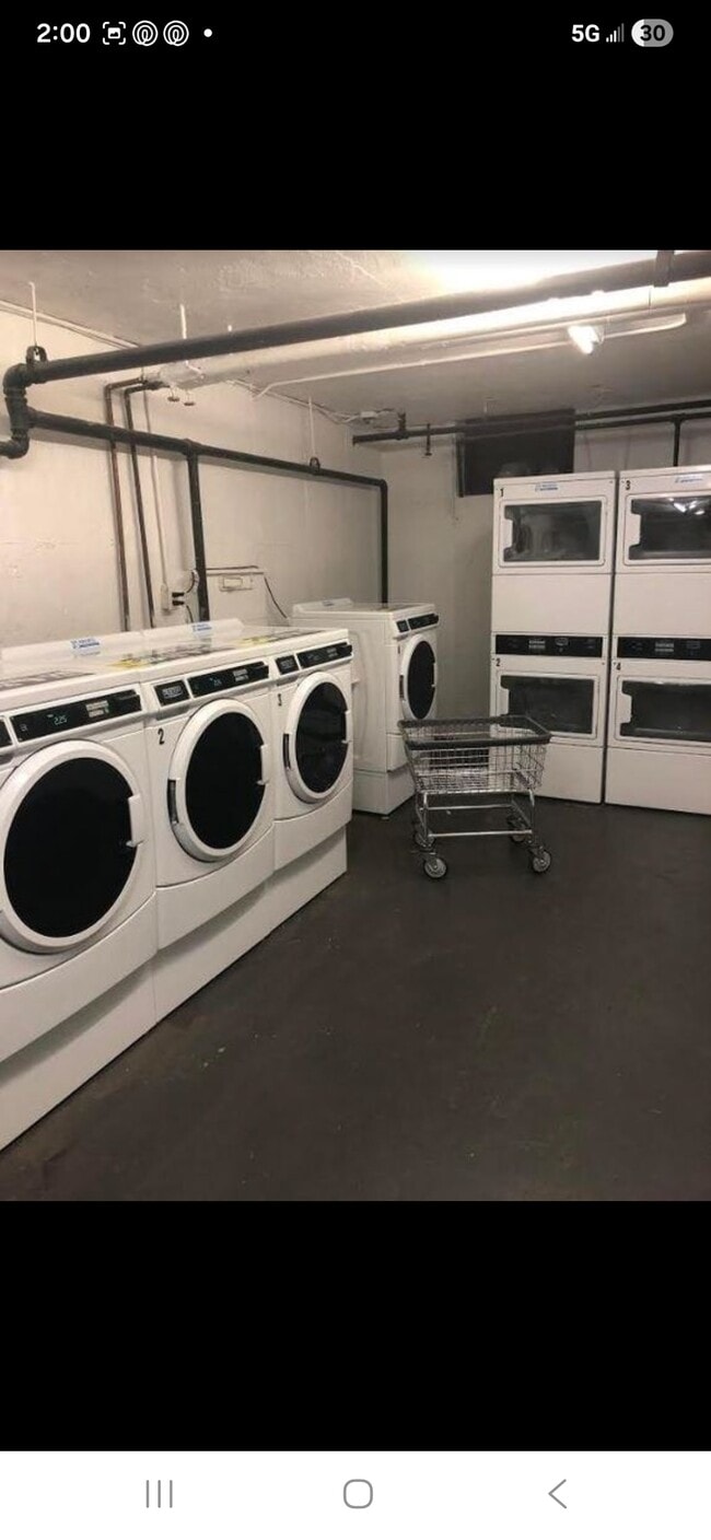 On Site Laundry - 165 Vroom St Unit 2J