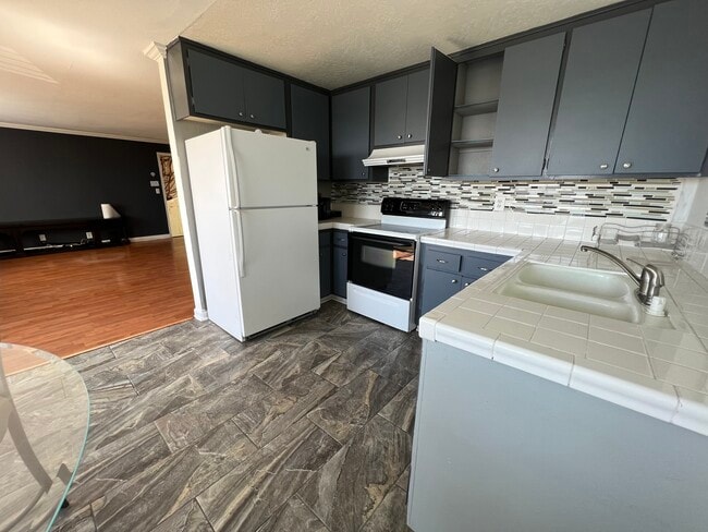 113 Capistrano Ln