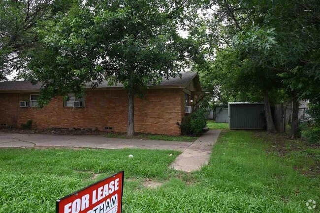 Building Photo - 1110 Denver St Rental