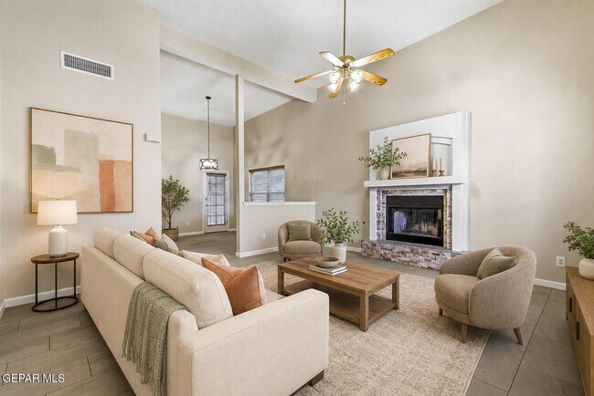 Photo - 1308 Rose Bud Ln