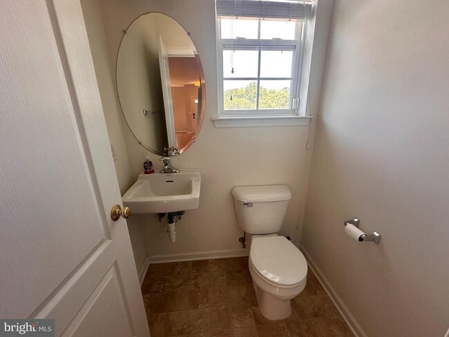 Photo - 709 E Elm St
