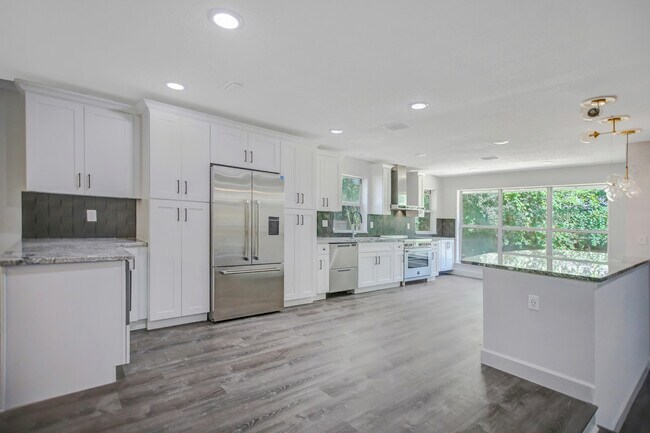 Photo - 69 Garden Ct