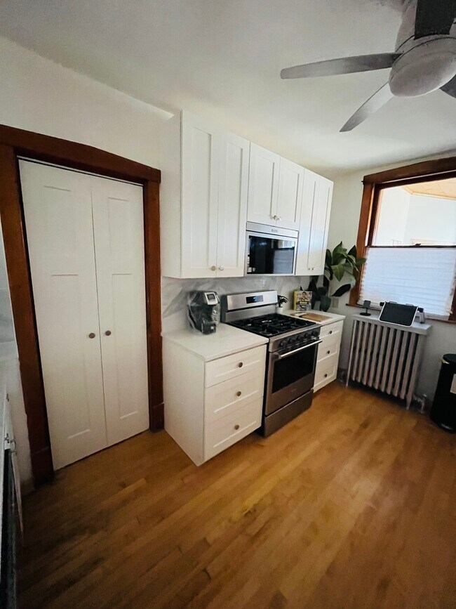 Photo - 5133 W Wrightwood Ave