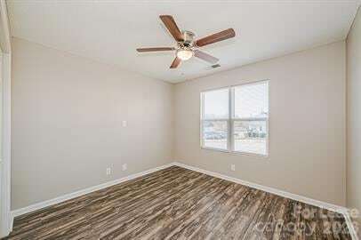 Photo - 233 Hoskins Mill Ln