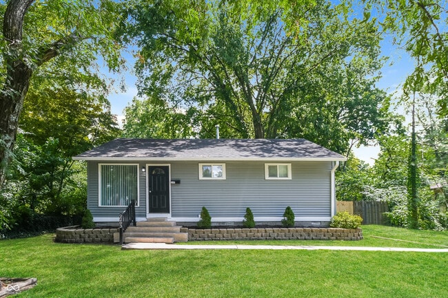Photo - 2203 E 67th St House