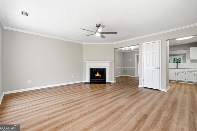 Photo - 5651 Wells Cir