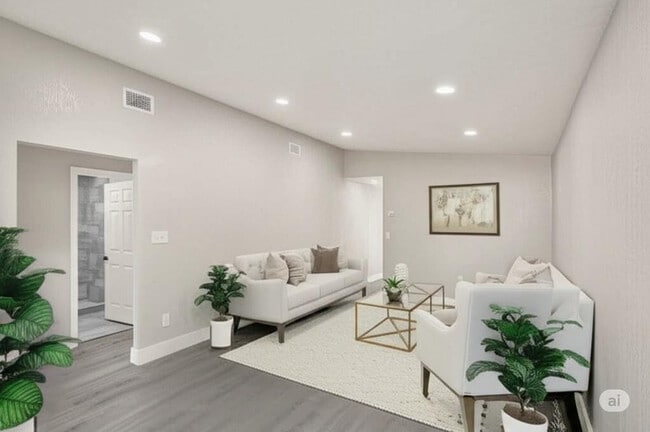 Photo - 2614 W 65th St