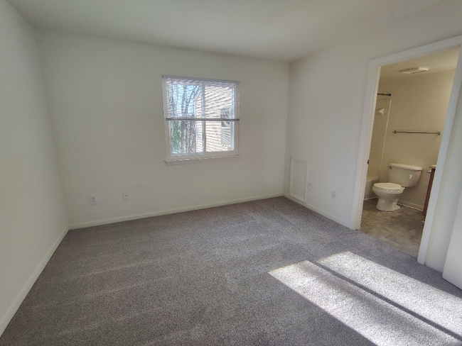 Photo - 600 Reusens Rd Unit J109