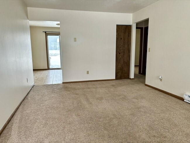 Photo - 5 W 48th St