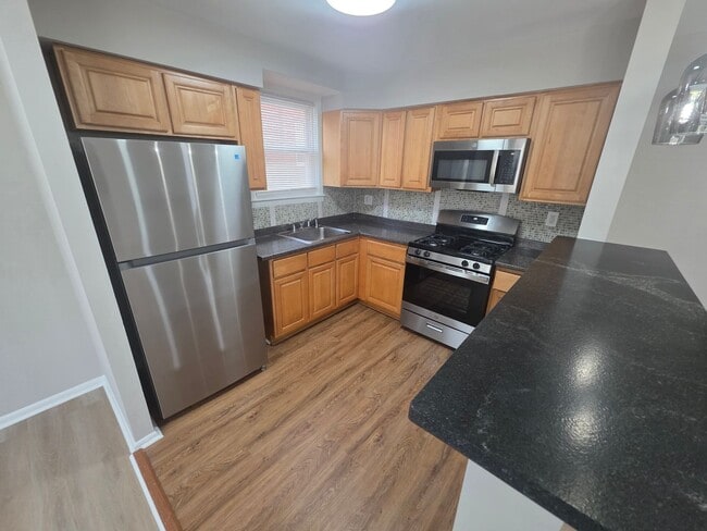 Photo - 214 Robina St Unit 1F