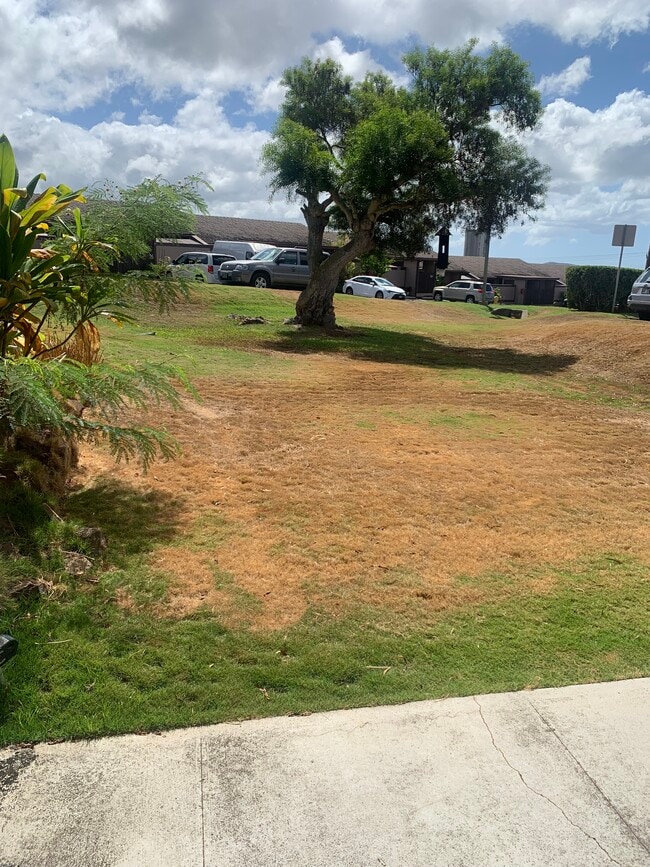 Photo - 1421-1421 Ka?ahumanu St