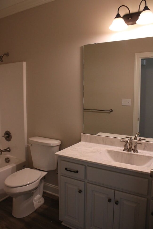 Photo - 4839 Jamestown Dr NW