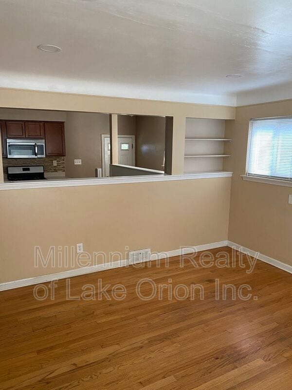 Photo - 24586 Roxana Ave