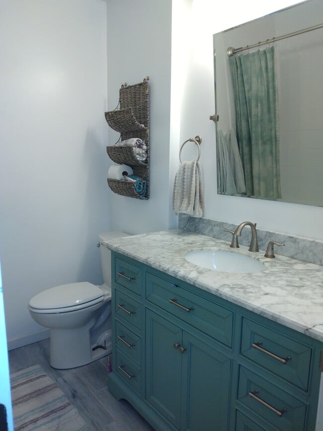 Photo - 8144 Poplar Creek Rd