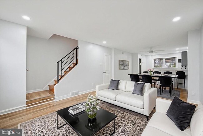 Photo - 2119 Church Ln Townhome