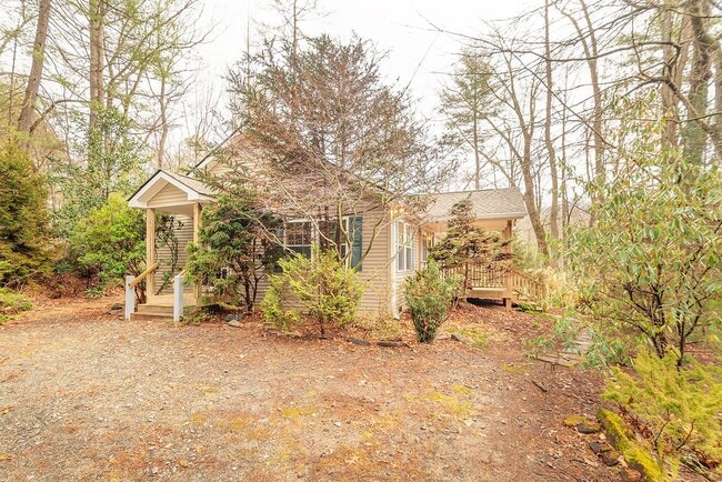 Building Photo - 172 Moffitt Rd Rental