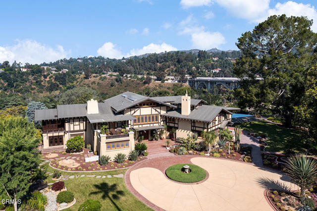 Photo - 195 S Grand Ave