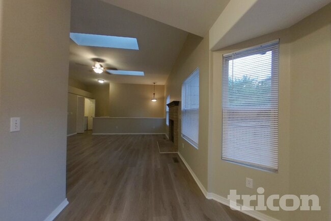 Photo - 8195 Radcliff Dr