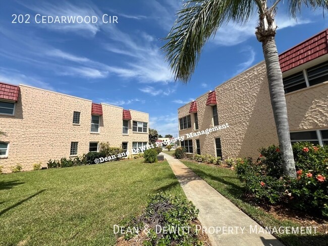 Building Photo - 202 Cedarwood Cir Rental